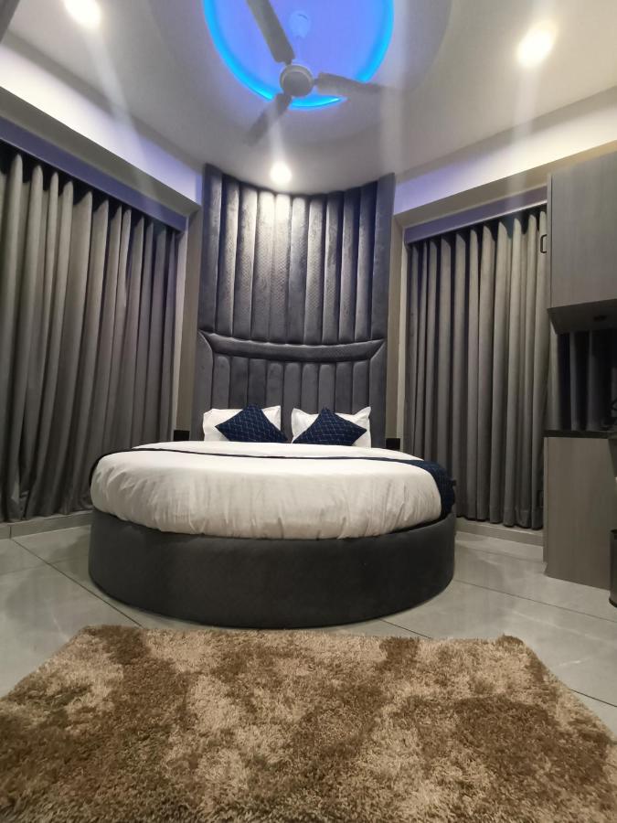 Hotel Asiana Sky Motera อาเมดาบัด ภายนอก รูปภาพ