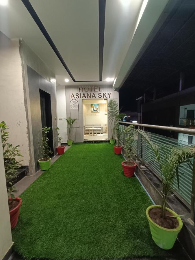 Hotel Asiana Sky Motera อาเมดาบัด ภายนอก รูปภาพ