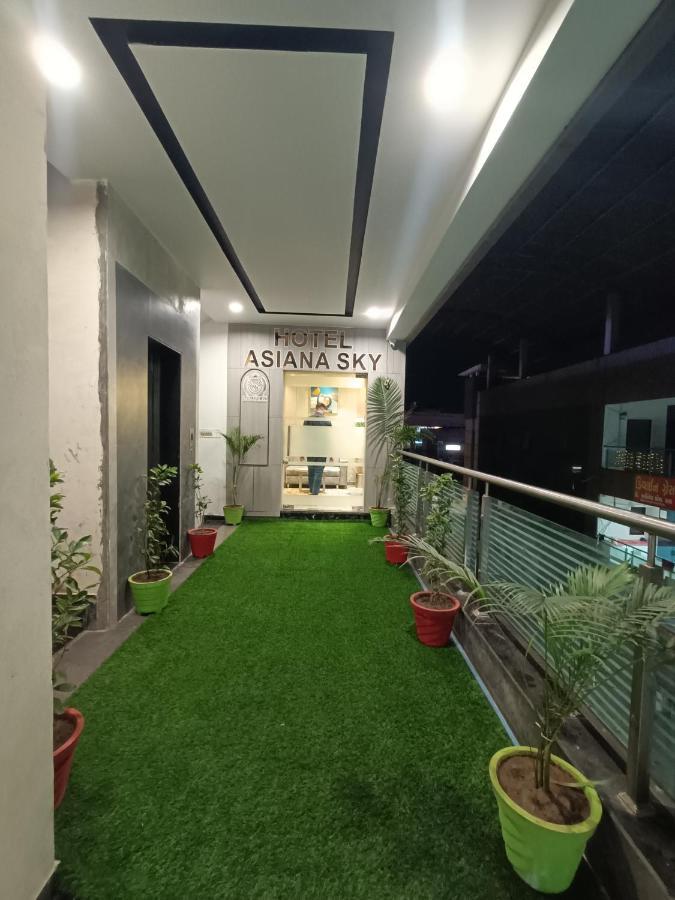 Hotel Asiana Sky Motera อาเมดาบัด ภายนอก รูปภาพ