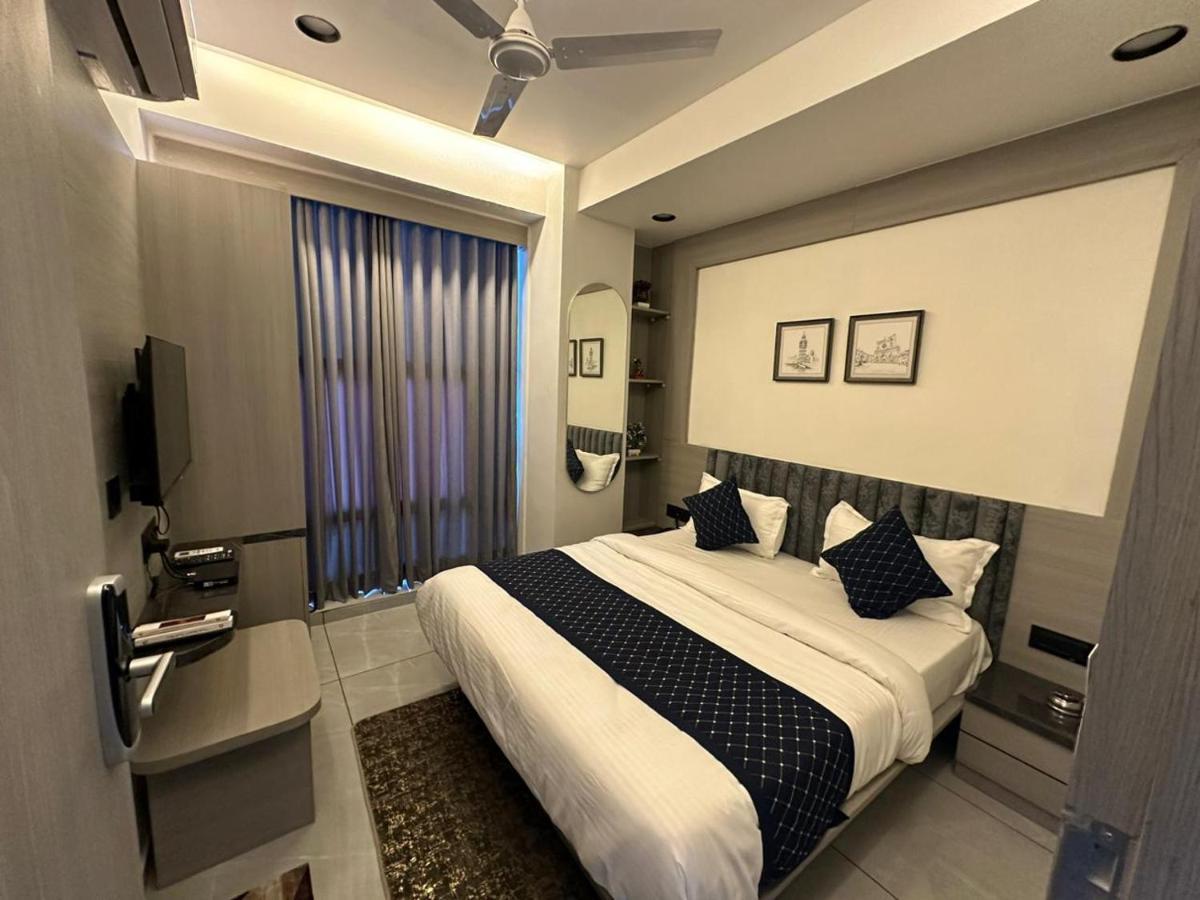 Hotel Asiana Sky Motera อาเมดาบัด ภายนอก รูปภาพ